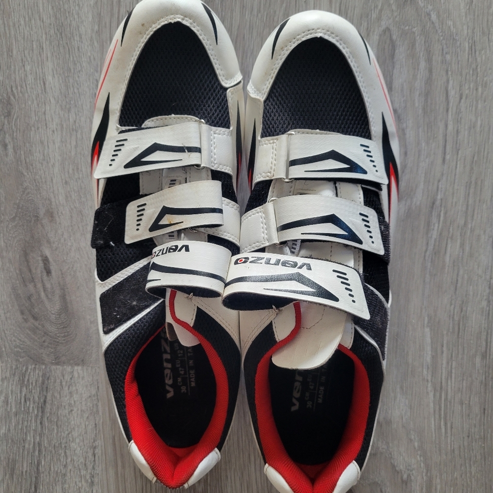 Men cycling shoes